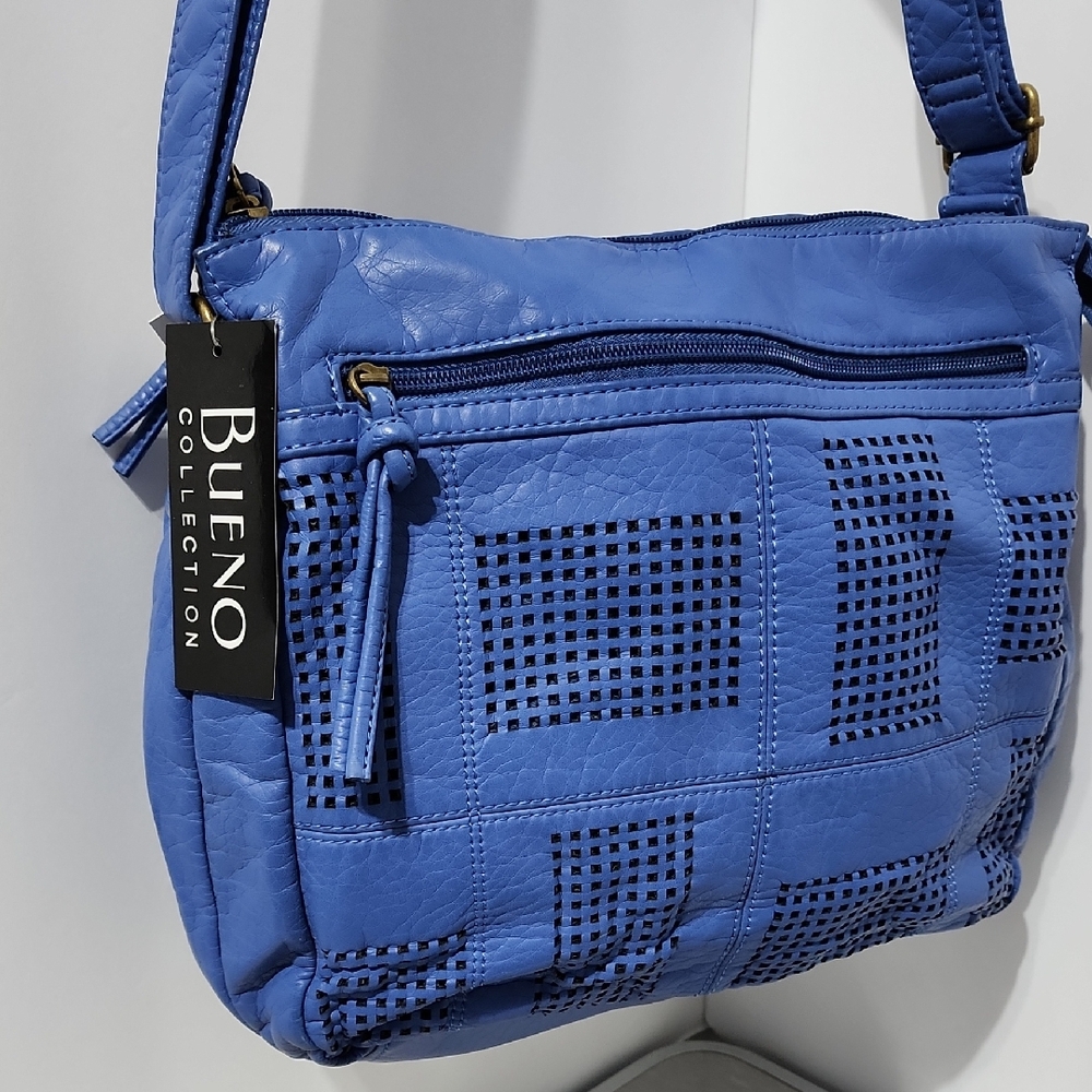 Blue Shoulder Bag with Adjustable Straps and Sporty Design